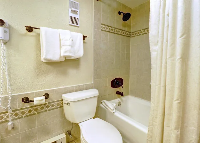 Apartment Cm216 3br 3ba *