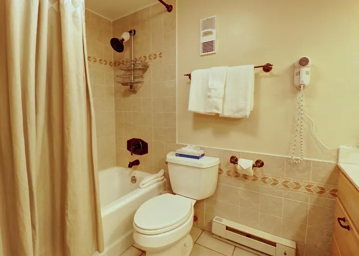 Apartment Cm216 3br 3ba *